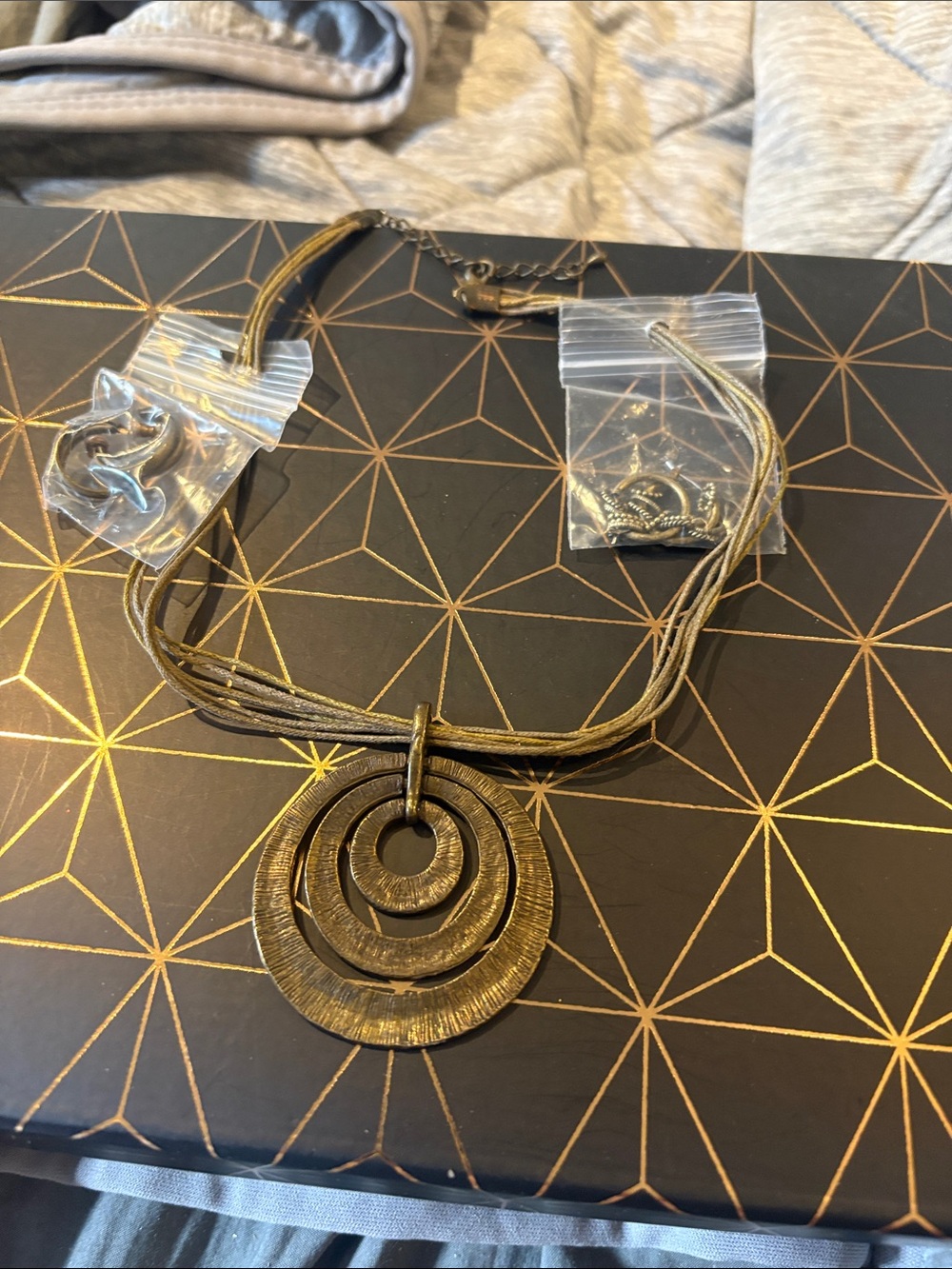 Layered Concentric Circle Pendant Necklace - Bronze